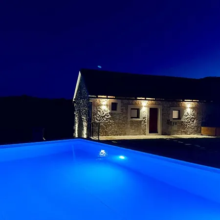 Billubium - Dalmatian Stone House With Private Heated Pool Villa Zovko