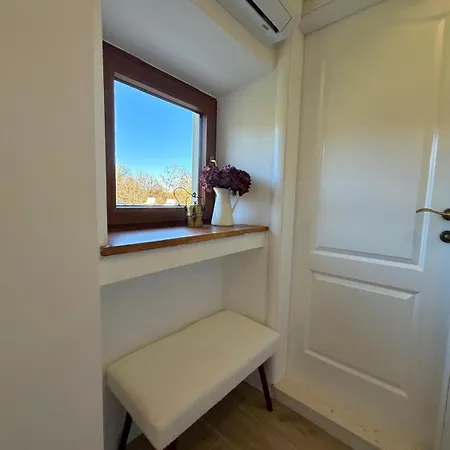 Villa Billubium - Dalmatian Stone House With Private Heated Pool